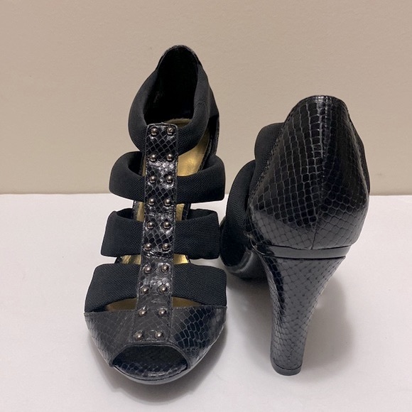 ARTURO CHIANG black heel sandals with elastic straps snake skin accent, size 7🌹 - Picture 4 of 10